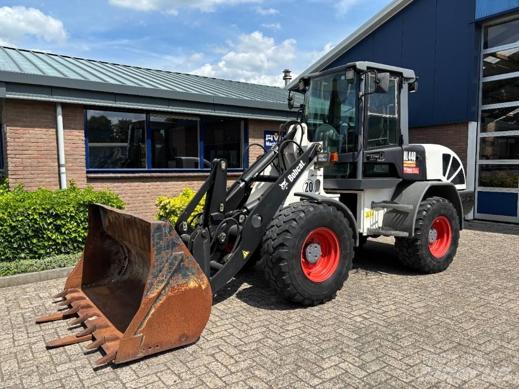 Bobcat AL 440 D Gumikerekes homlokrakodók