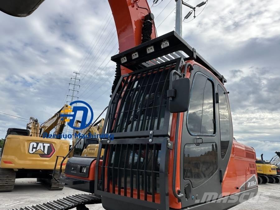 Doosan DX 225 LCA Lánctalpas kotrók