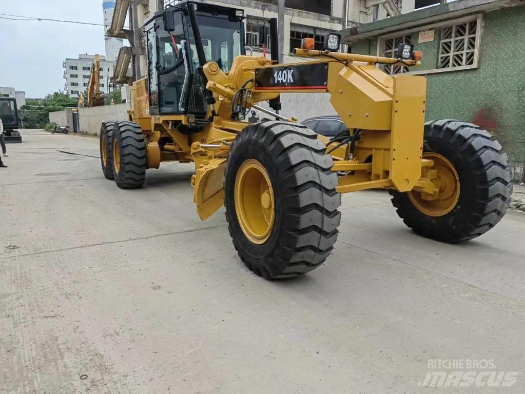 CAT 140 K Gréderek