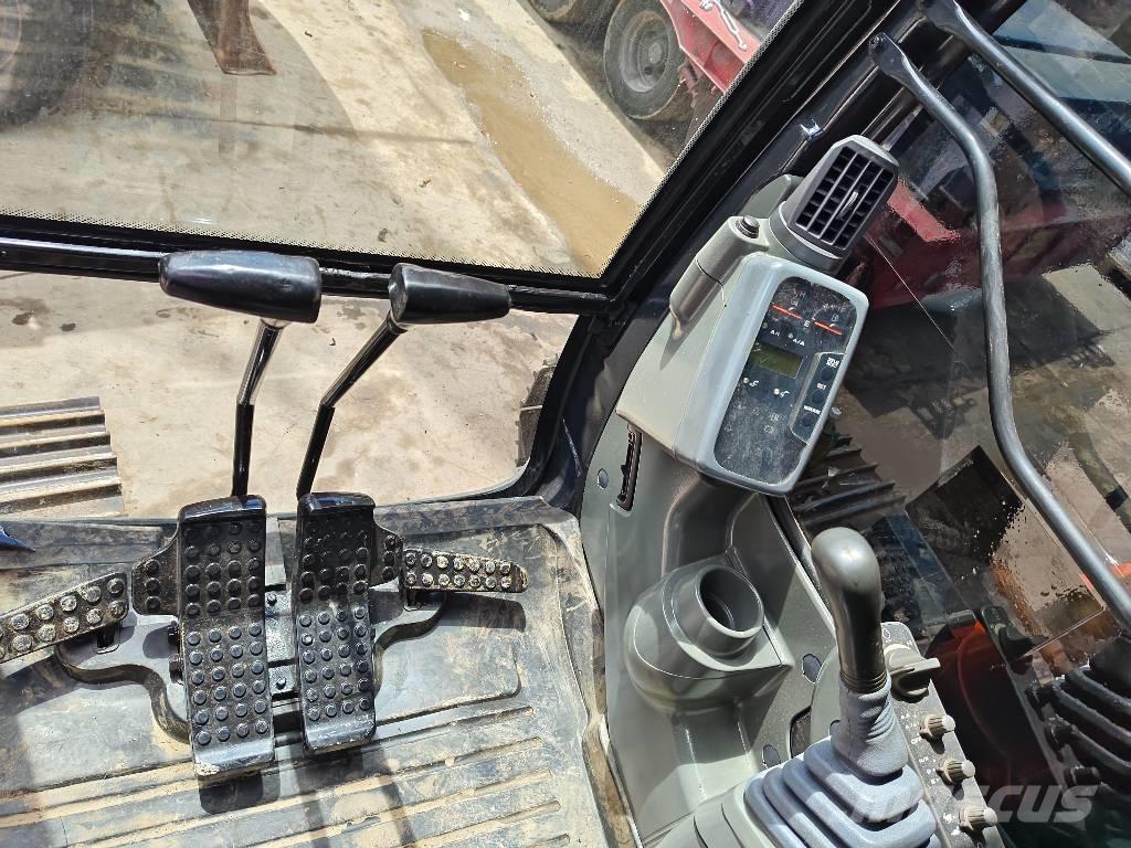 Hitachi ZX 130 LC Lánctalpas kotrók