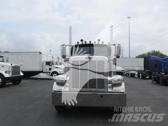 Peterbilt 388 Nyergesvontatók