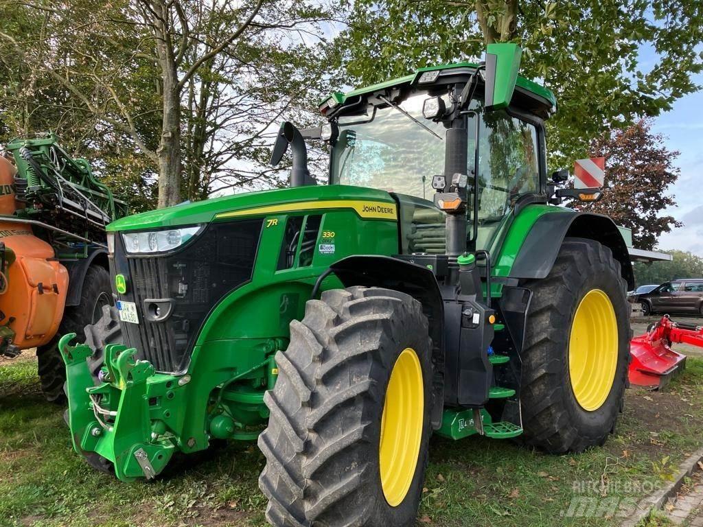 John Deere 7R 330 Traktorok