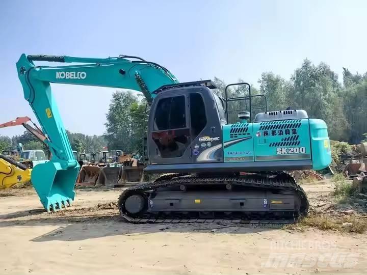 Kobelco SK200-8 Lánctalpas kotrók