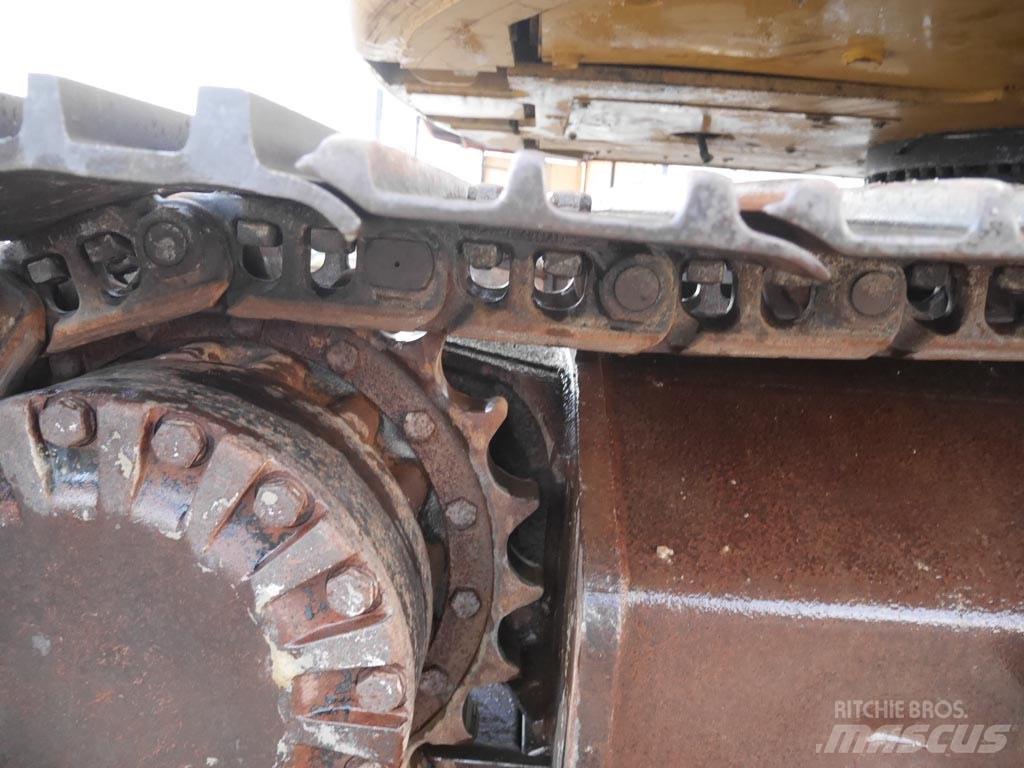 CAT 320D LRR Gumikerekes kotrók