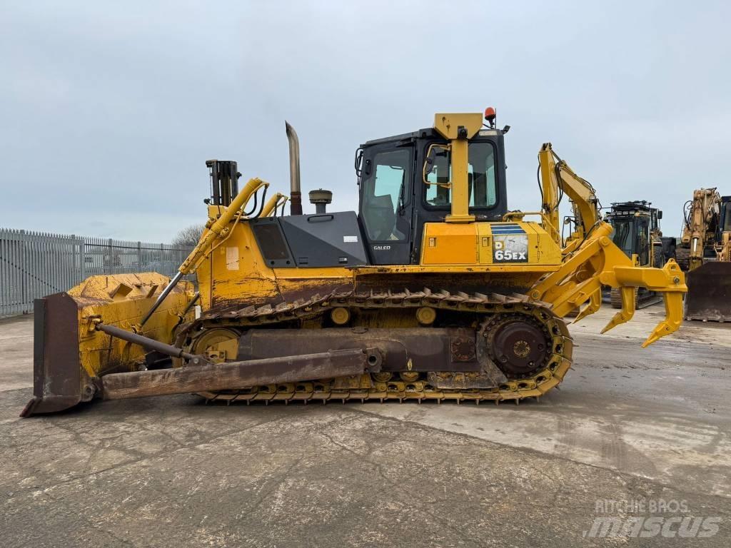 Komatsu D65EX-15 lánctalpas dózerek