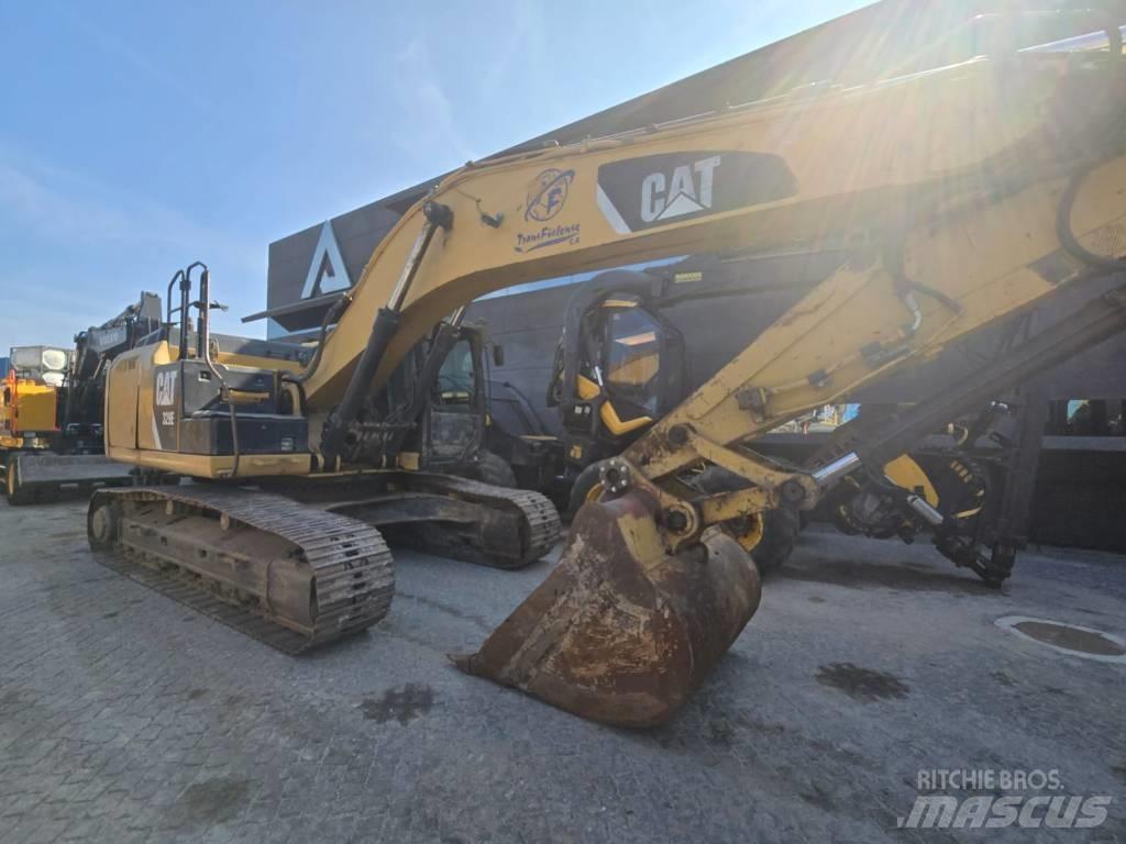 CAT 329 E LN Lánctalpas kotrók