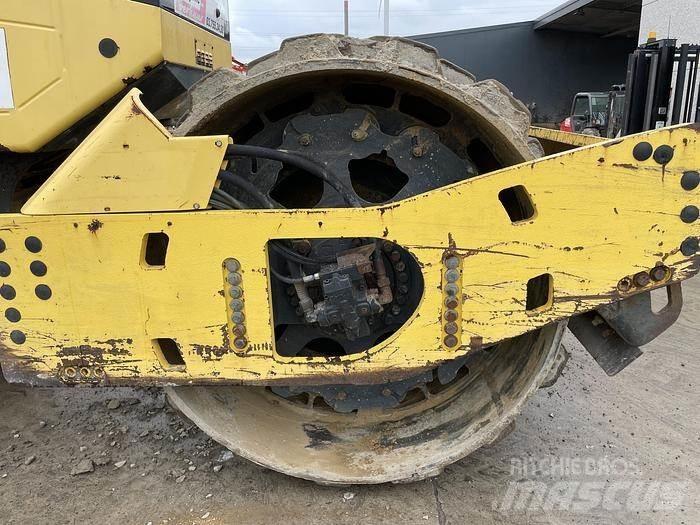 Bomag BW213DH-4 Egydobos hengerek