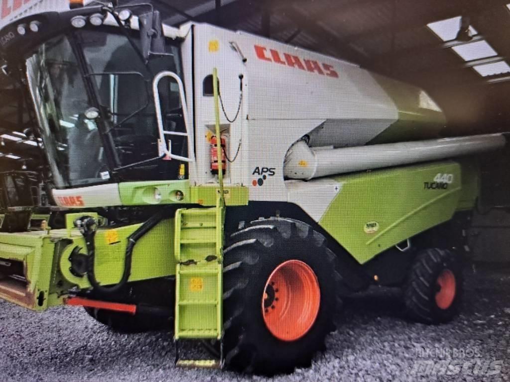 CLAAS Tucano 440 Kombájnok