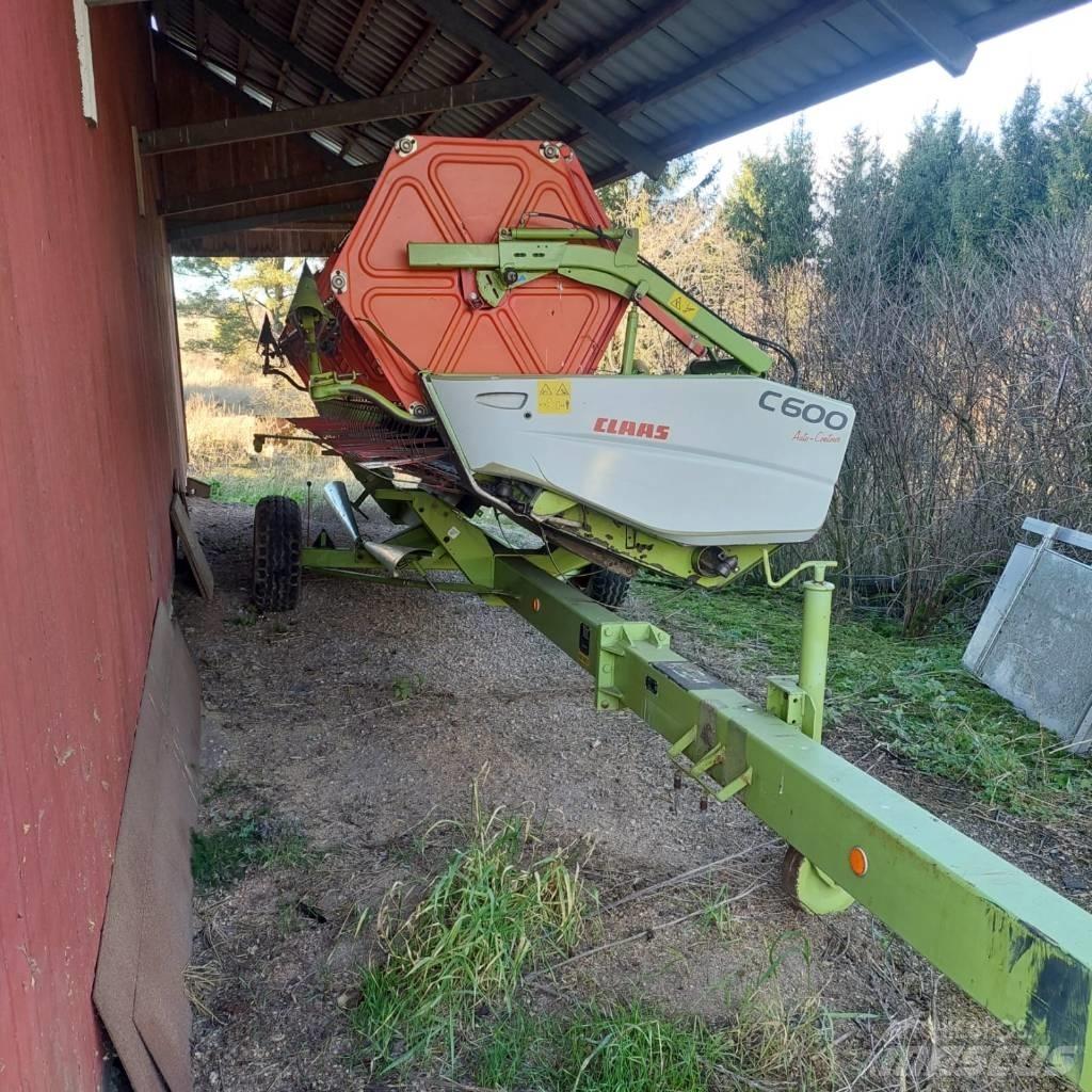 CLAAS Tucano 440 Kombájnok