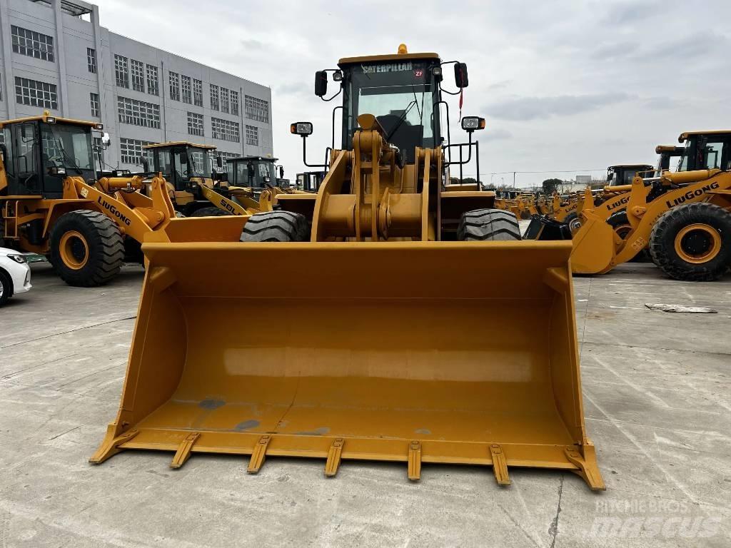 CAT 966 H Gumikerekes homlokrakodók