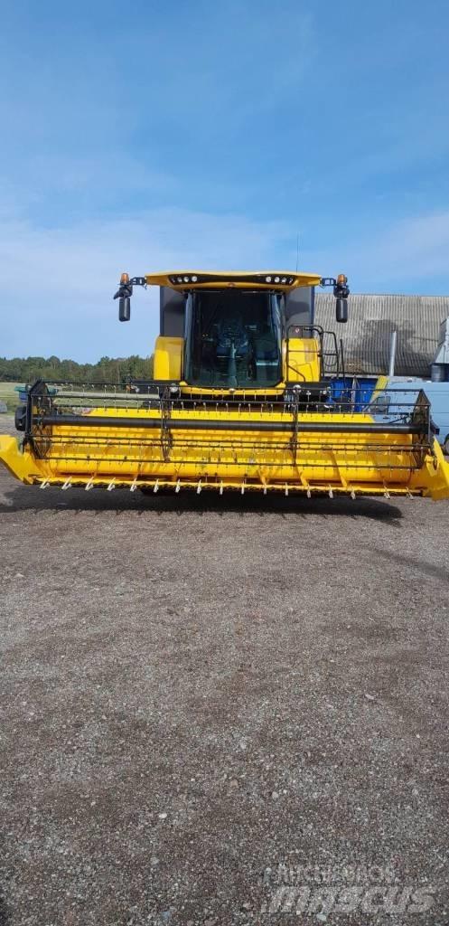 New Holland CX 5.80 Kombájnok