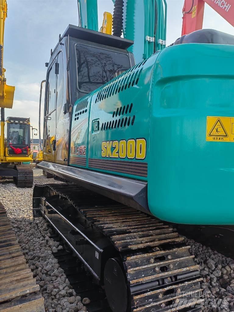 Kobelco SK 200D Közepes (midi) kotrók 7 t - 12 t