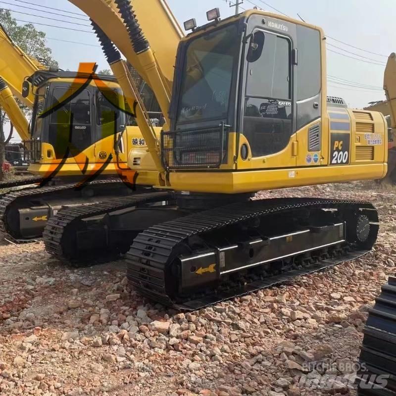 Komatsu PC 200 Lánctalpas kotrók