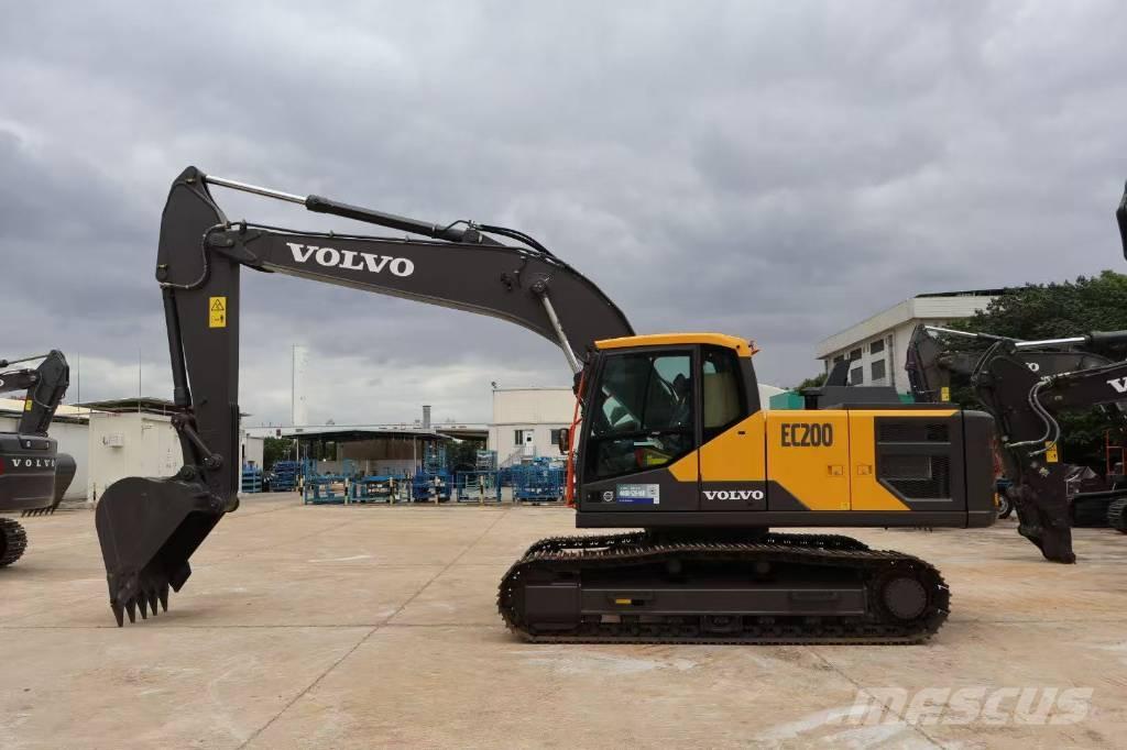 Volvo EC 200 Lánctalpas kotrók