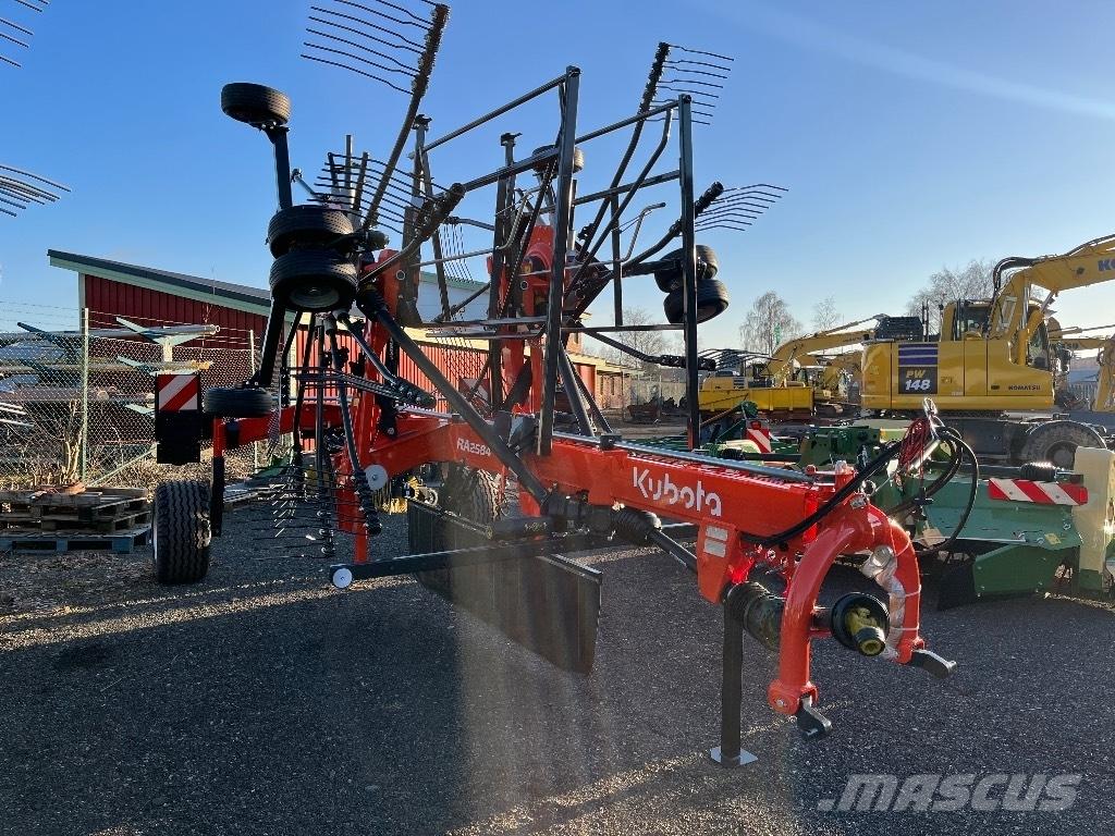 Kubota RA2584 Rendforgatók