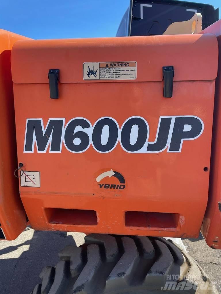 JLG M-600-JP Karos emelők