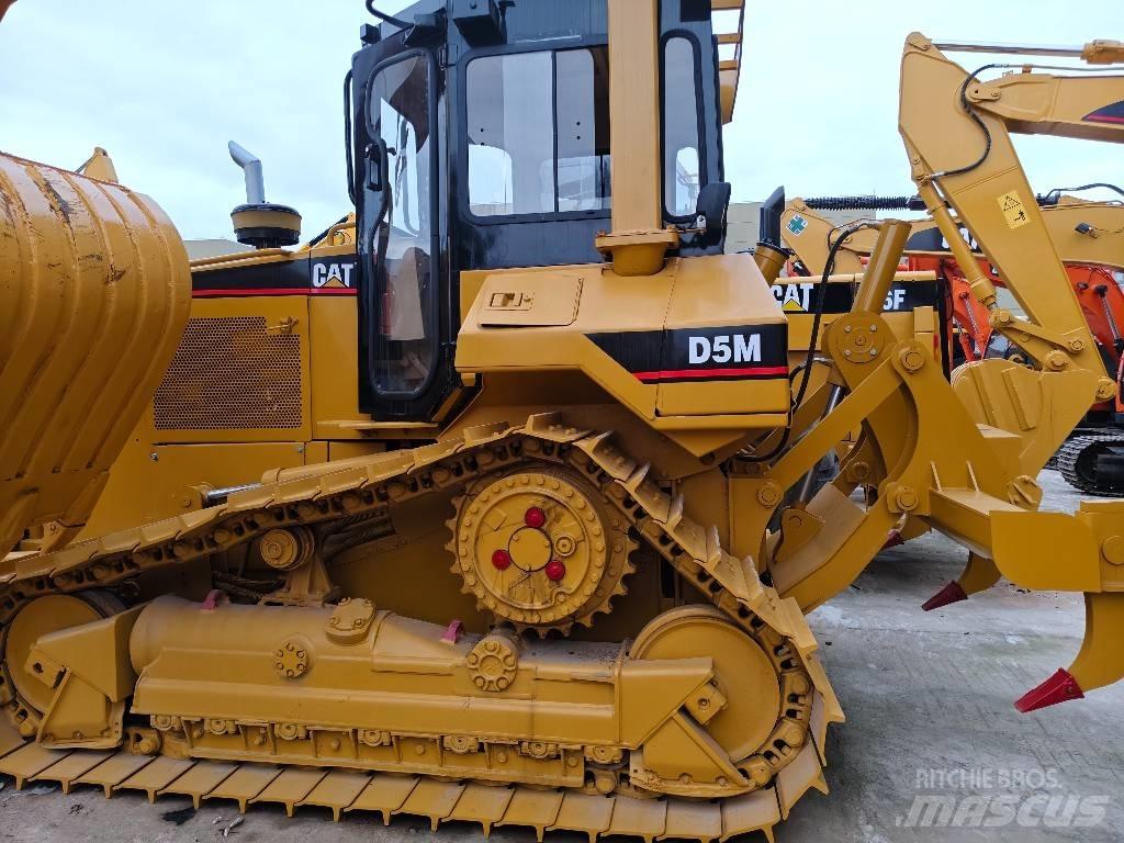 CAT D 5 M lánctalpas dózerek