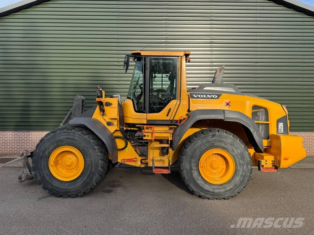 Volvo L 120 H Gumikerekes homlokrakodók