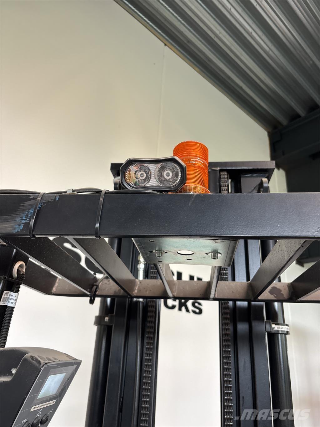 Mitsubishi SBR16N Elektromos gyalogkíséretű targoncák