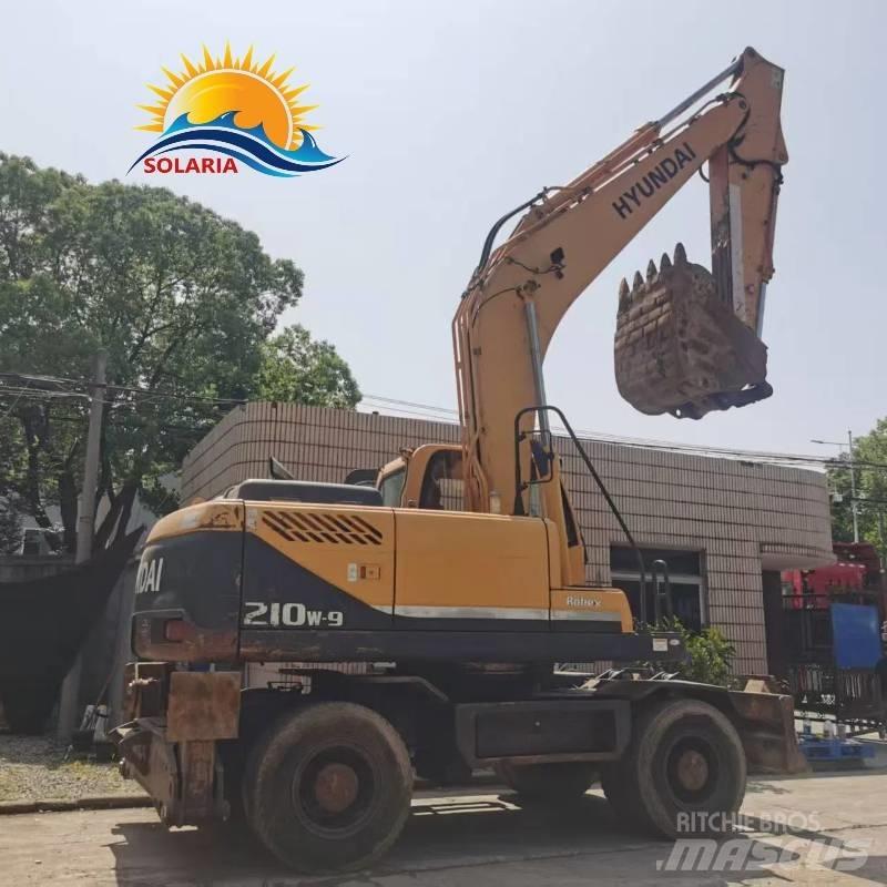 Hyundi 210w-9 Gumikerekes kotrók