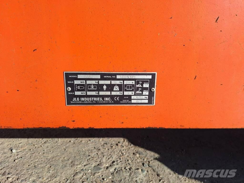 JLG 600AJ Karos emelők