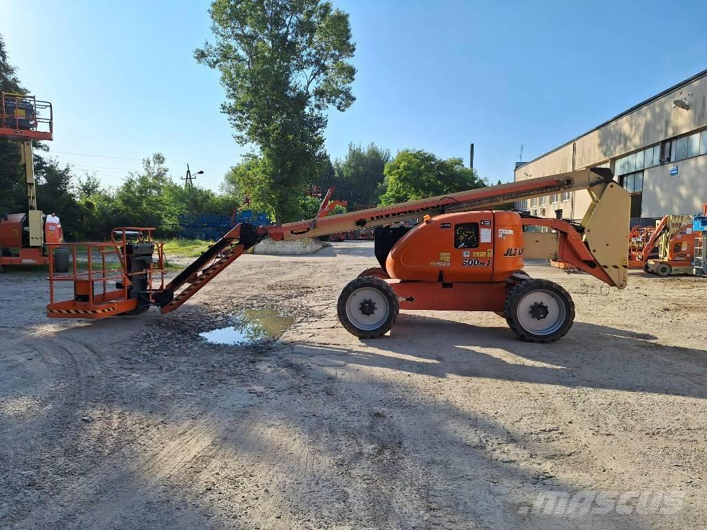 JLG 600AJ Karos emelők