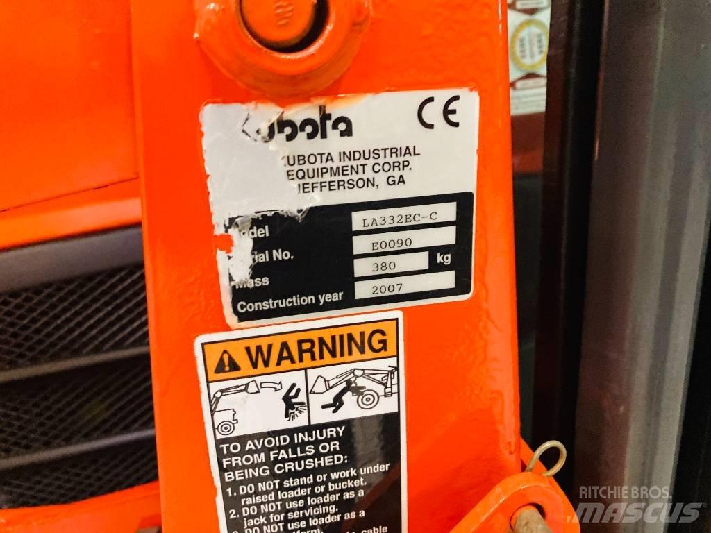 Kubota B2530 Kompakt traktorok