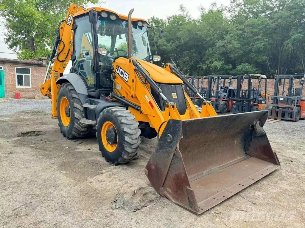 JCB 3 CX Gumikerekes kotrók