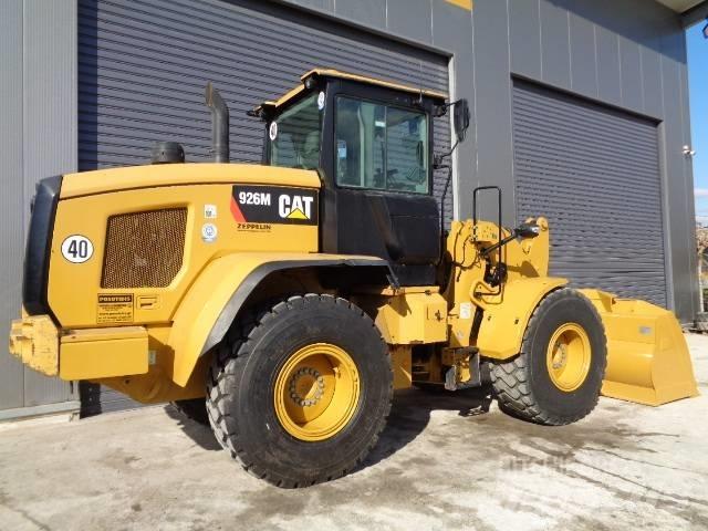 CAT 926M Gumikerekes homlokrakodók