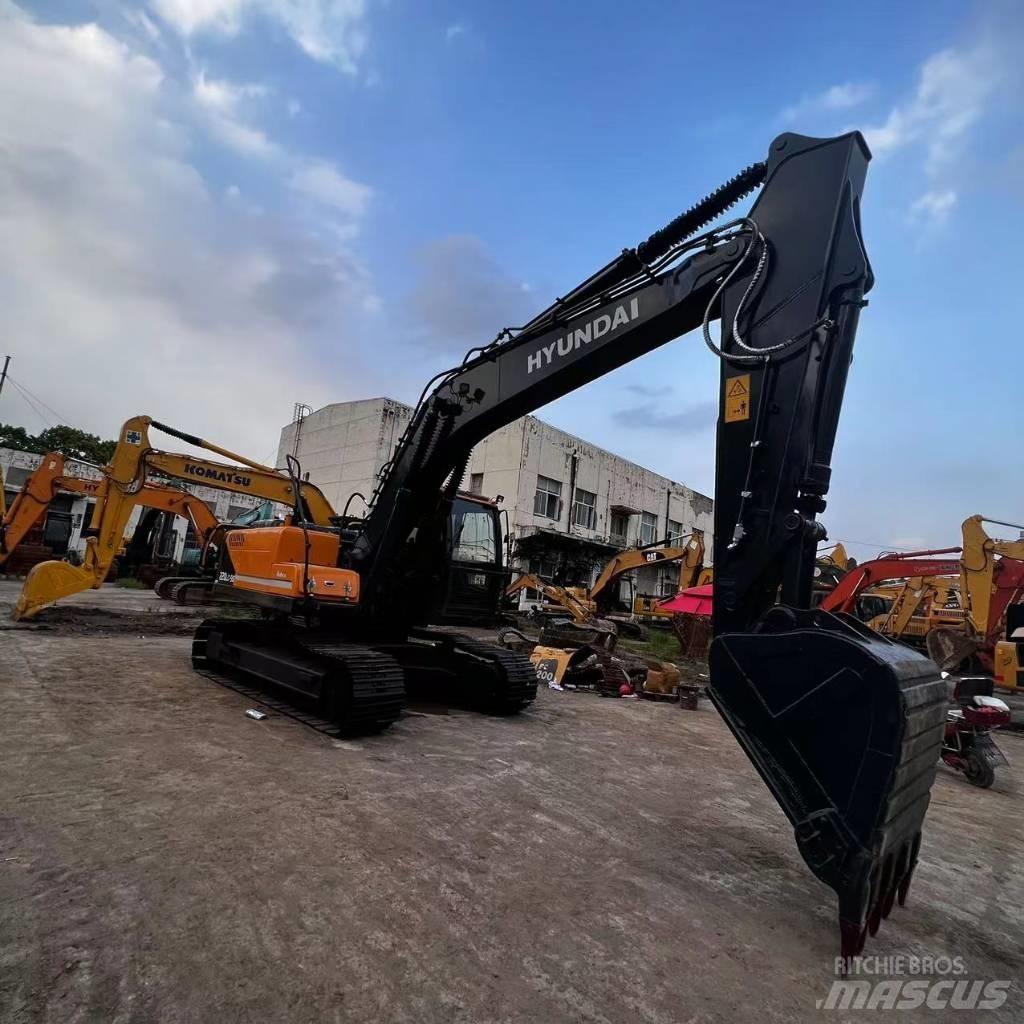 Hyundai R220-9S Lánctalpas kotrók