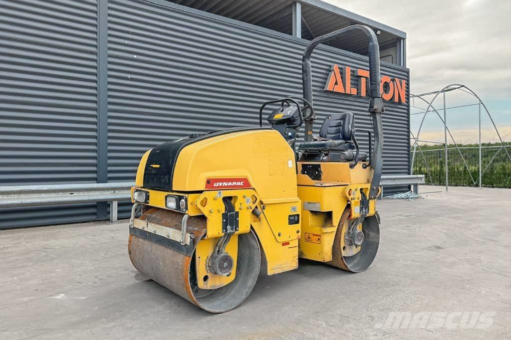 Dynapac CC1100 Ikerdobos hengerek