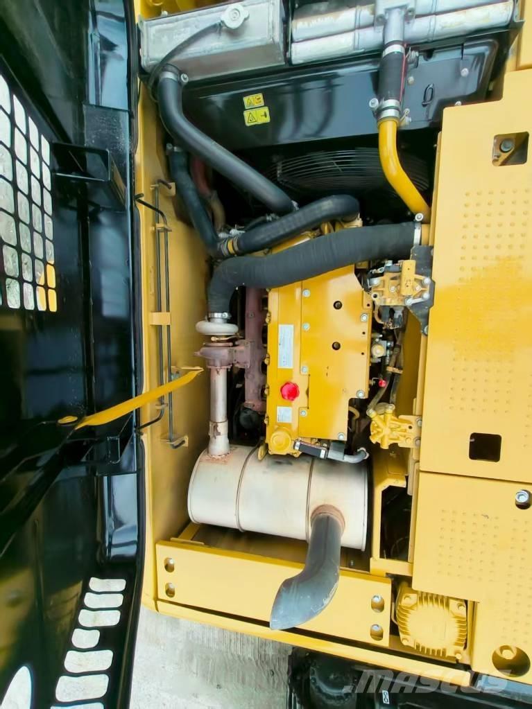 CAT 320 D Lánctalpas kotrók