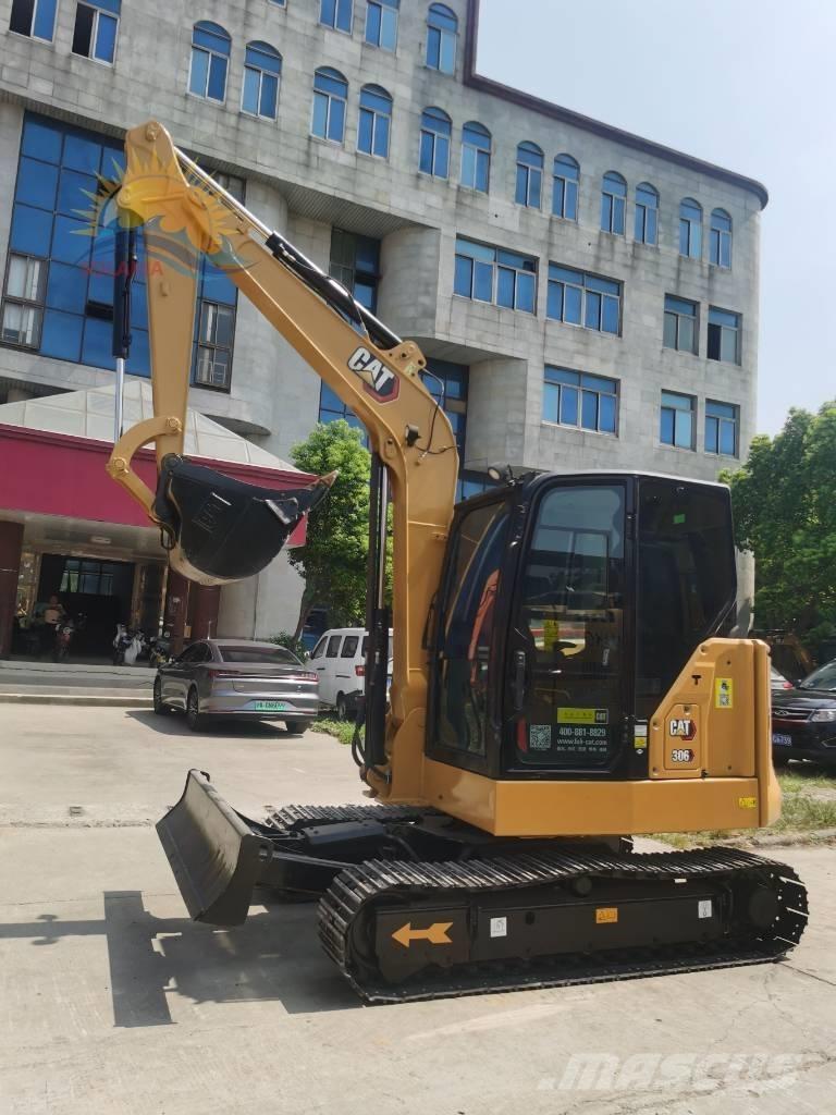 CAT 306 Mini kotrók < 7t