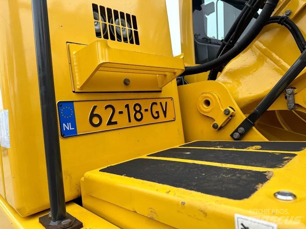 Komatsu PW160-8 Gumikerekes kotrók