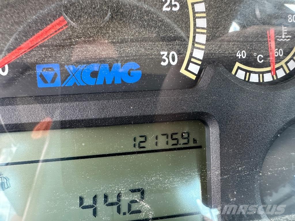 XCMG LW 700 KN Gumikerekes homlokrakodók