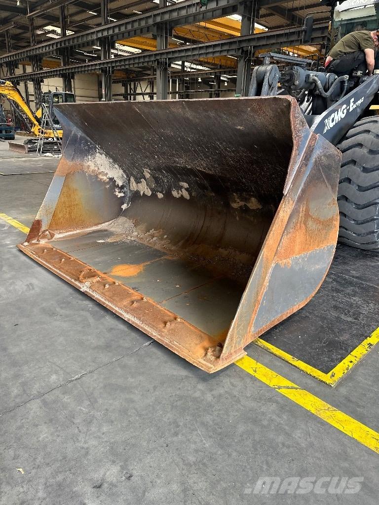 XCMG LW 700 KN Gumikerekes homlokrakodók