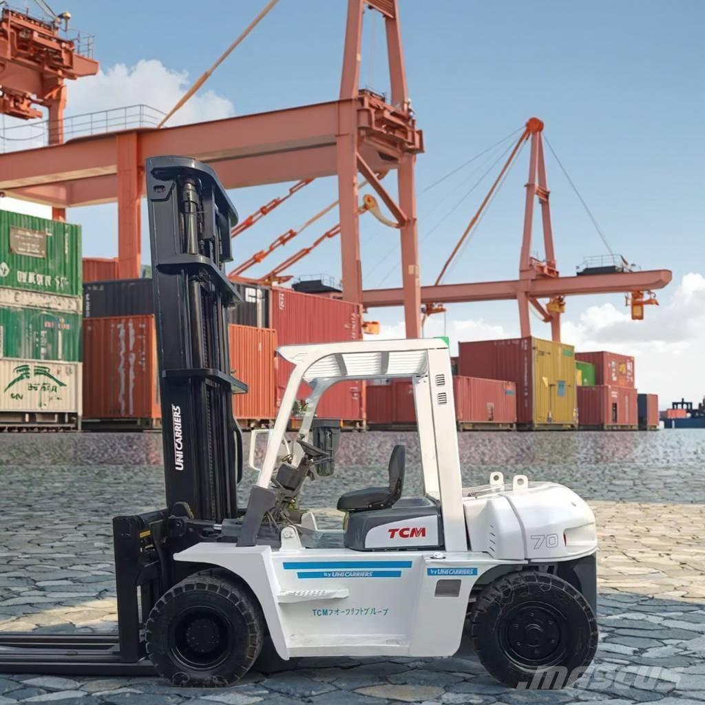 TCM FD 70 Z8 Dobozos teherautók