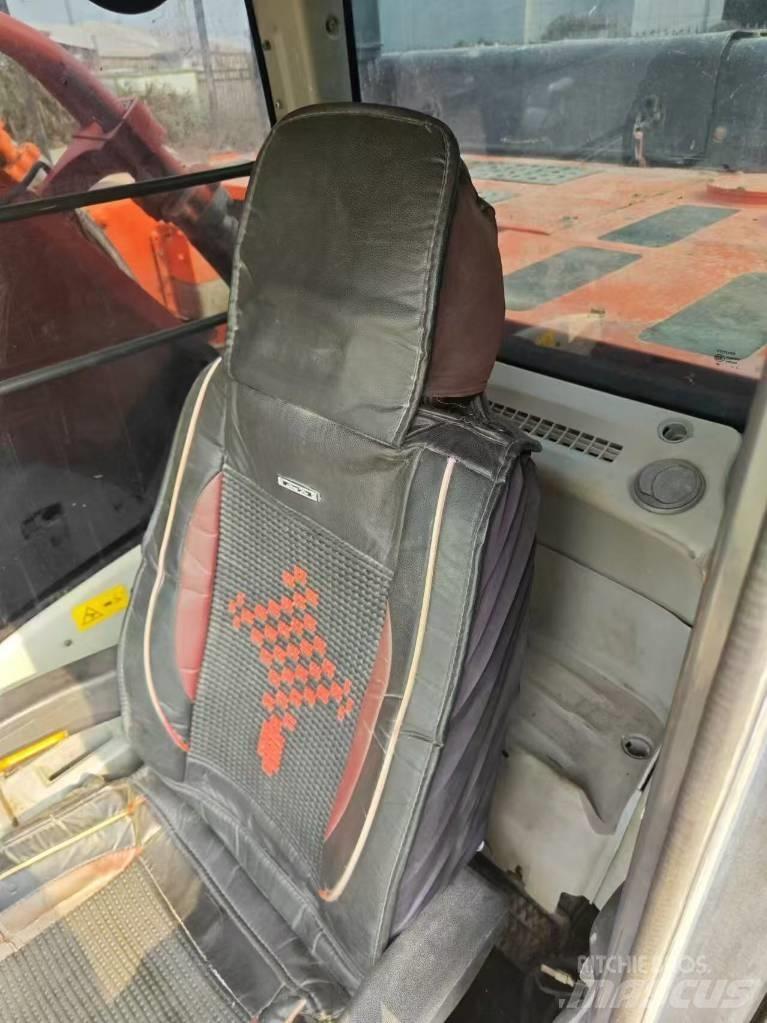 Hitachi 470 Lánctalpas kotrók