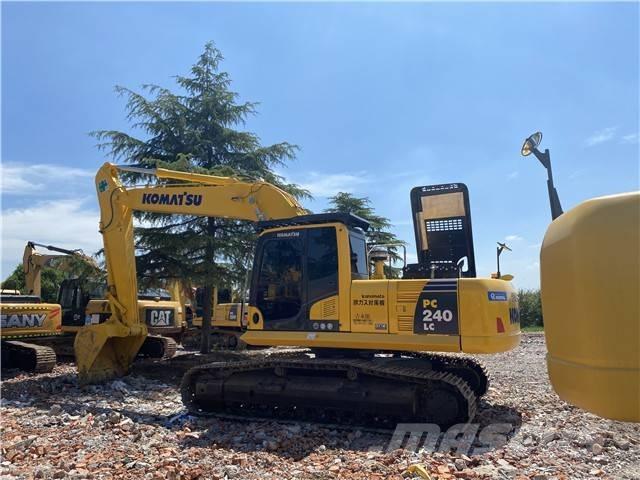 Komatsu PC 240-8 Lánctalpas kotrók