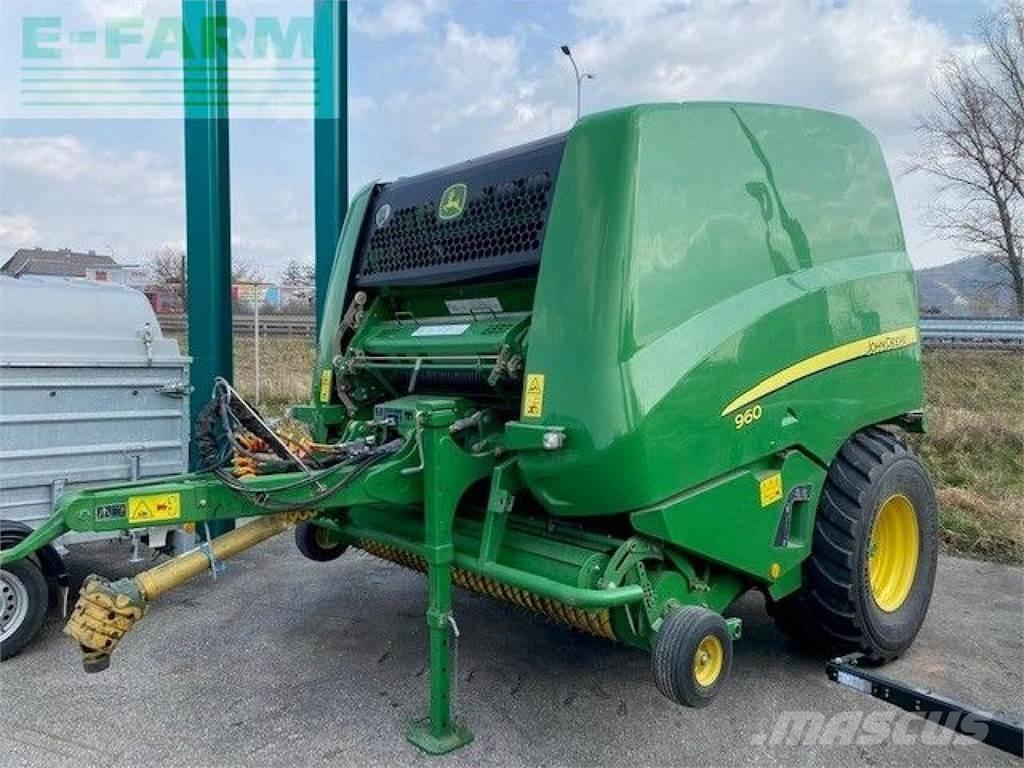 John Deere 960 Szögletes bálázók