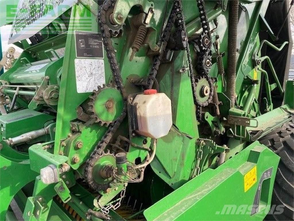 John Deere 960 Szögletes bálázók