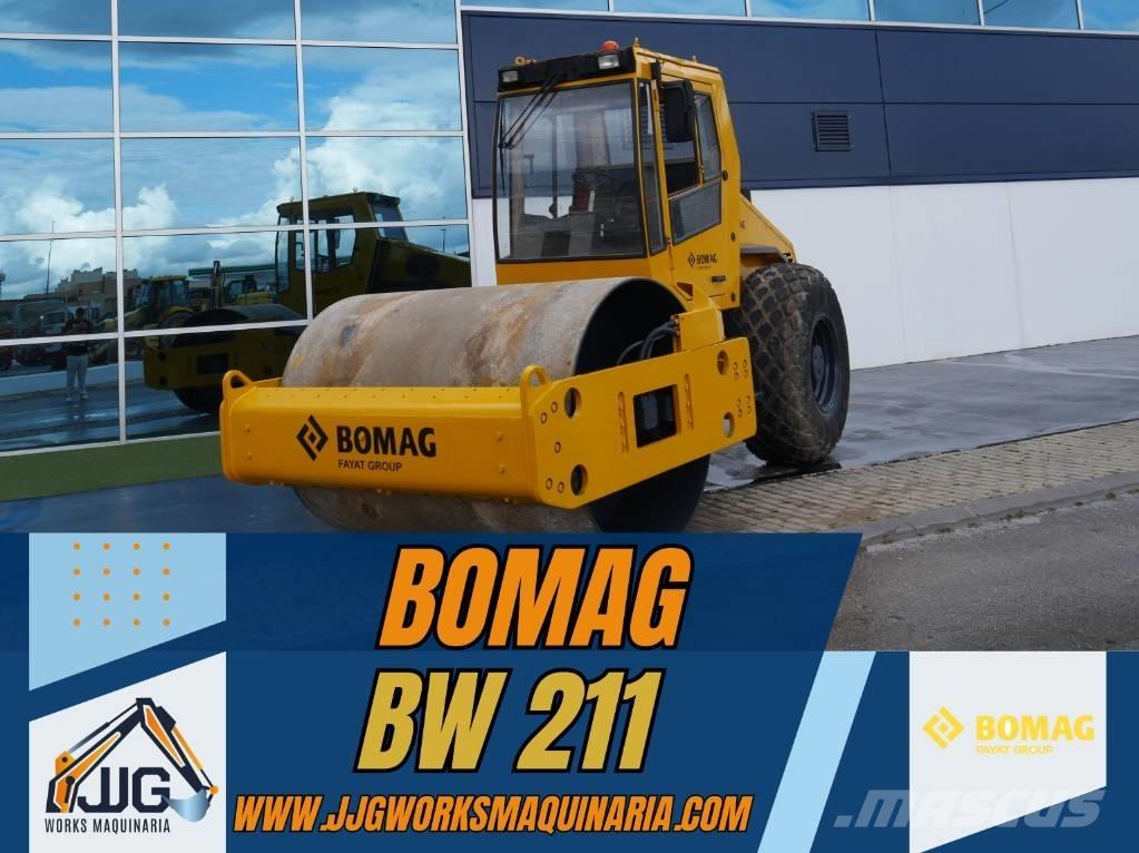 Bomag BW 211 D-4 Ikerdobos hengerek