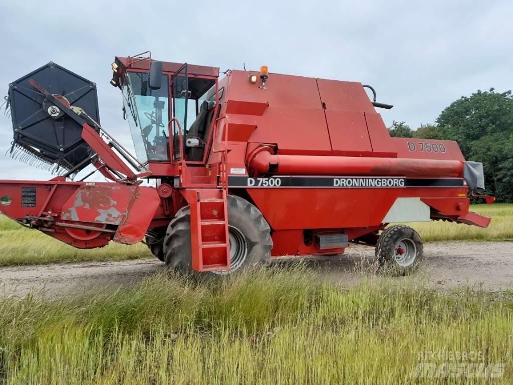 Dronningborg D7500 Kombájnok