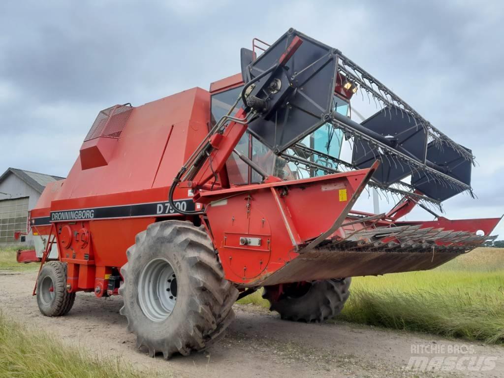 Dronningborg D7500 Kombájnok