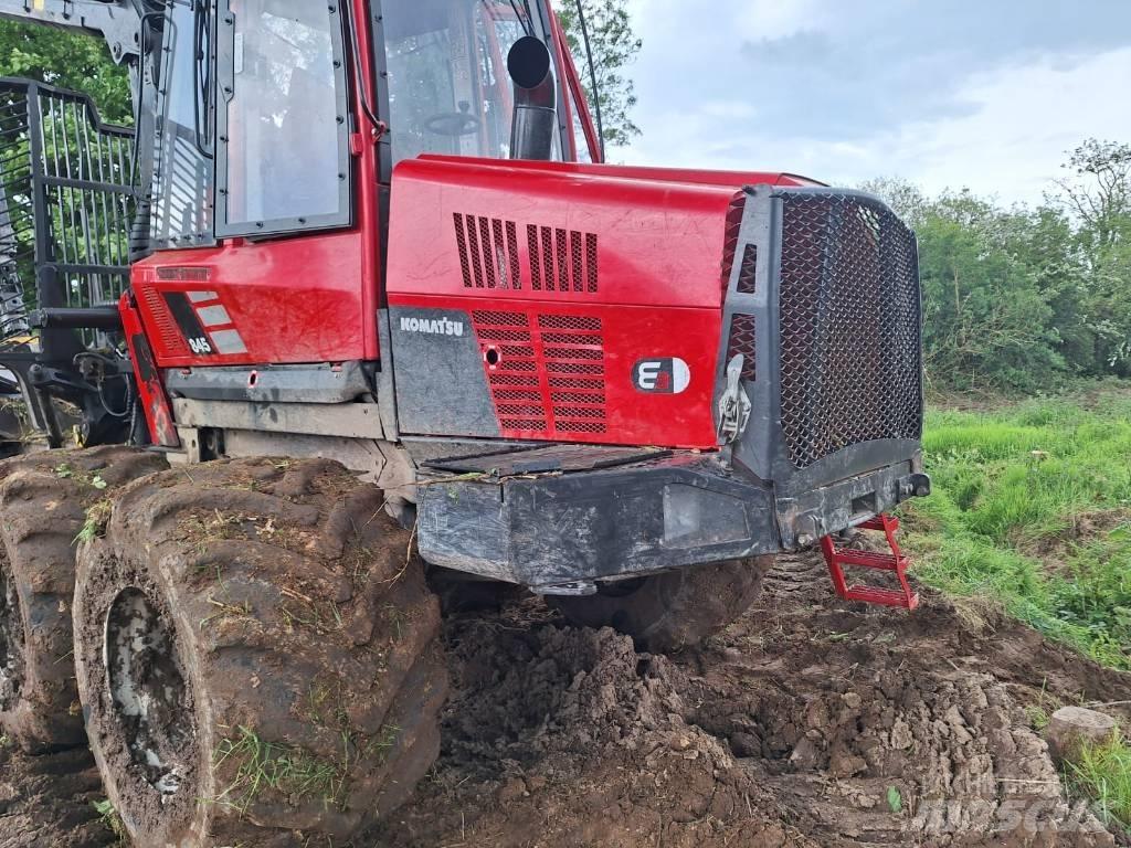 Komatsu 845 Kihordók