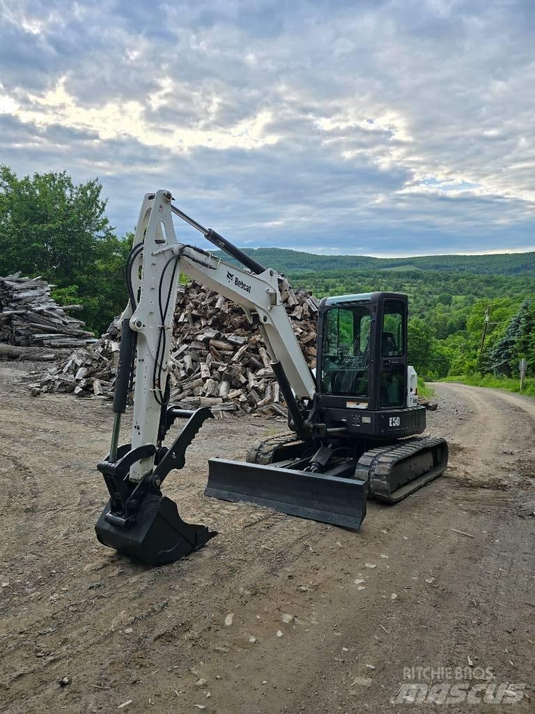 Bobcat E 50 Mini kotrók < 7t