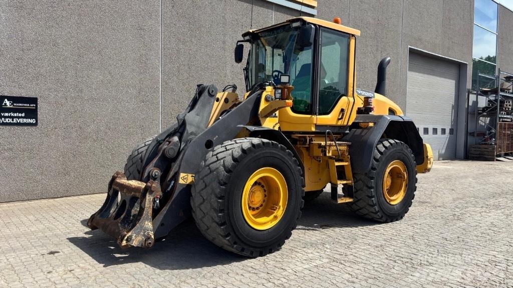 Volvo BM L 90 G Gumikerekes homlokrakodók