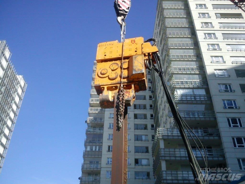 PVE 2312 VM Vibrátoros cölöpverő