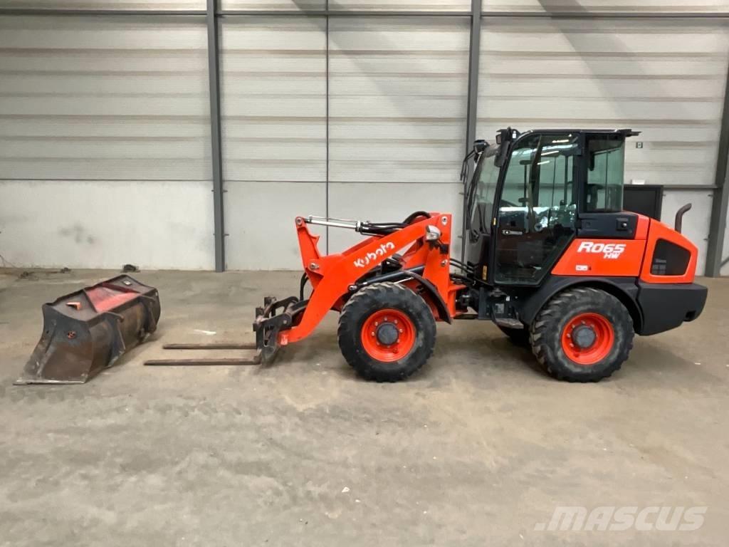 Kubota R 065 Gumikerekes homlokrakodók