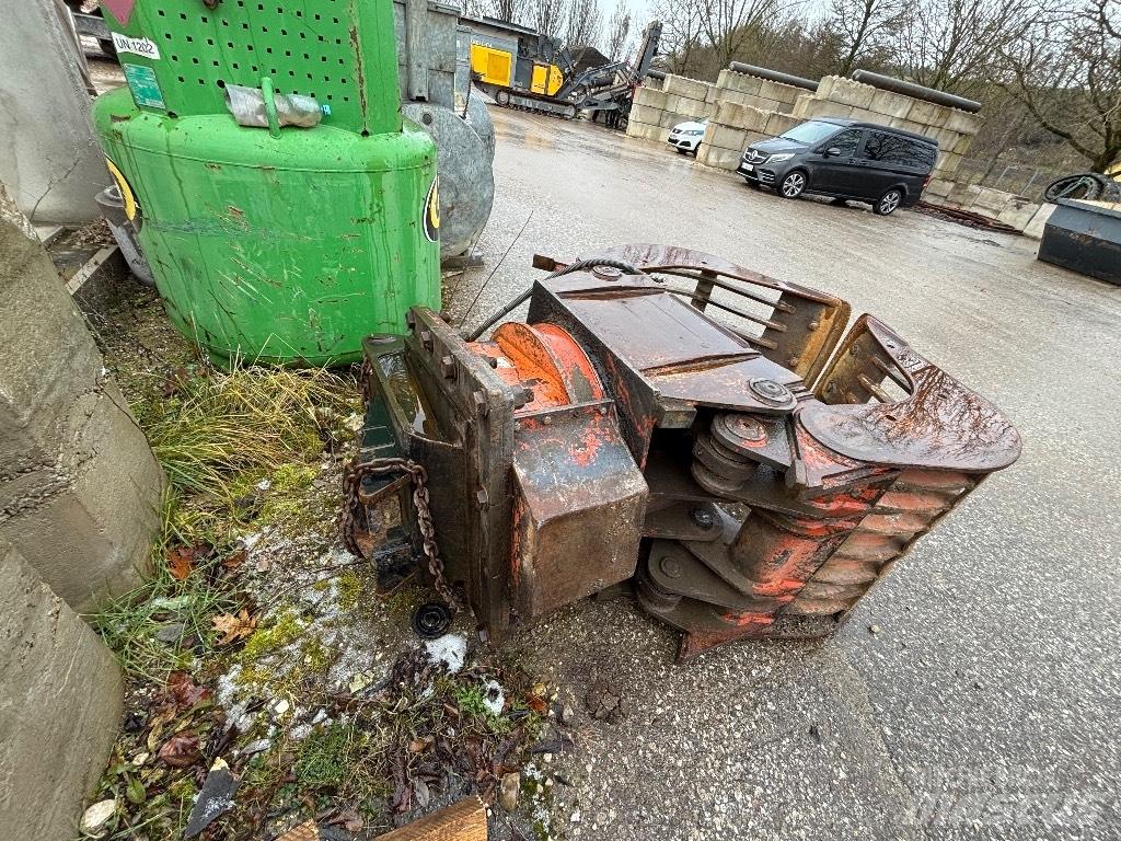NPK Greifer Markolók